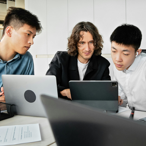 pexels-mikhail-nilov-7988661 3